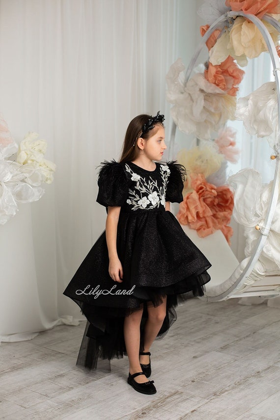 green emerald velvet dress Zapaka Women Black Graduation Dress A Line Off the Shoulder Tulle Cocktail  Dress – Zapaka CA main image 1