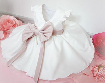 Kleding Meisjeskleding Babykleding voor meisjes Jurken Adorable Vintage Pink And White Handmade Dress Size 0-3 Months 