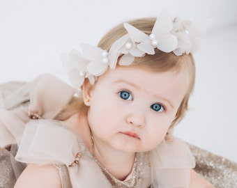Verjaardag baby vlinder hoofdband, bloemenmeisje hoofdband, cappuccino bruidskroon, prom haartoebehoren, peuter zendspoel met vlinder