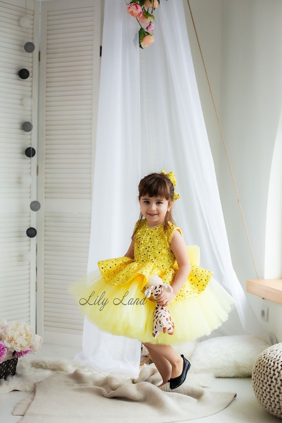 blue dress for baby girl 1940s Gold Filigree Yellow Jersey Party Dress