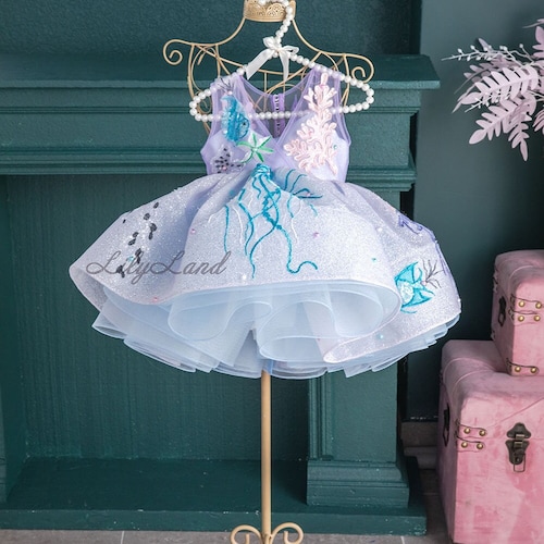 ariel blue dress pattern RIXO Ariel Midi Tulip Fields Blue main image 1