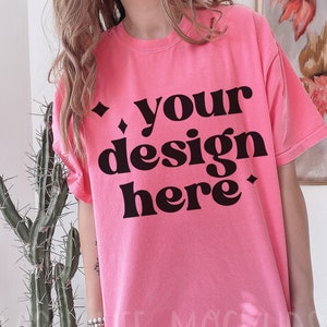 Comfortkleuren C1717 | Crunch berry Shirt Mockup | Comfort Colour Crunch Berry Shirt | Modelmodel| Comfort Color-mockup| Pasen-model