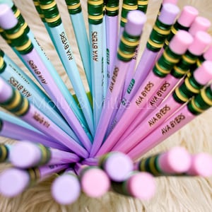 Personalized Pencils | Back to school engraved pencils | Unique gift for students | Gift for Kids | Gift for Teachers | Custom Pencils