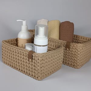 Gehaakte katoenen opbergmand | Rechthoekig, scandi boho, houten basis