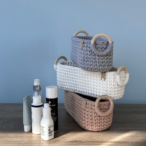 Knitted long  storage basket. Bathroom Storage. Organizer for cosmetics. Home decor. Housewarming gift. Shipping from Europe/korb gehäkelt