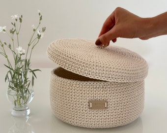 Ronde mand met deksel | Badkameropberger | Dozen en bakken | Nieuw huiscadeau | Gehaakte mand | Opberger voor thuis en wonen | Decoratief dienblad
