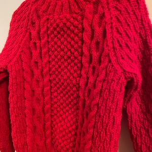 Red jumper. Unisex hand knitted jumper. 2-4 years clothing. Homemade jumper. Unisex clothing. Handmade jumper. Hand knitted jumper.