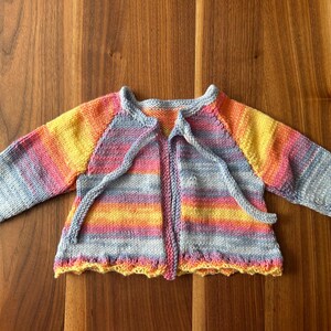 Baby hand knitted cardigan . 3-6 months clothing. Handmade cardigan. Knitting. Babies cardigan. Baby gift. Baby shower gift.