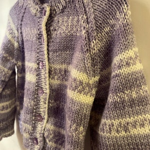 Girls hand knitted cardigan . 2-4 years clothing. Homemade cardigan. Girls clothing. Handmade cardigan. Purple. Knitting.