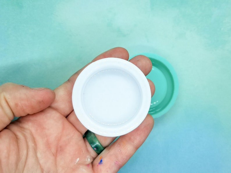 Small Circular Shaker Rubber Mold Opaque Made in America