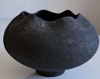 MODERN SCULPTURE / Sculptural Vase / Modern Ceramic Art / Contemporary Art Decor / Unique and Stylish Vase