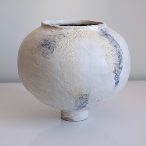 MOON // Unique Vase / Handmade Ceramic Vase / Stylish Vase / Decoration Vase / Globe Vase