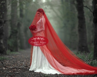 Long red veil - Red wedding veil