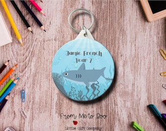 Étiquette de sac personnalisée créature marine ~ Étiquette de sac d'école ~ Étiquette de sac requin ~ Étiquette nominative pour sac d'école ~ Cadeau de rentrée scolaire ~ Porte-clés pour sac d'école