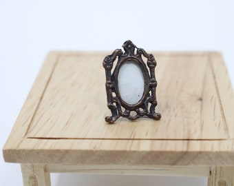 Dollhouse Miniature Metal Picture Frame Small Frame 1:12 Scale Dollhouse Miniatures