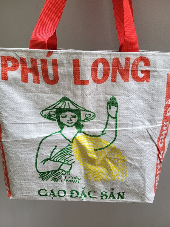 Rice bag recycle outlet
