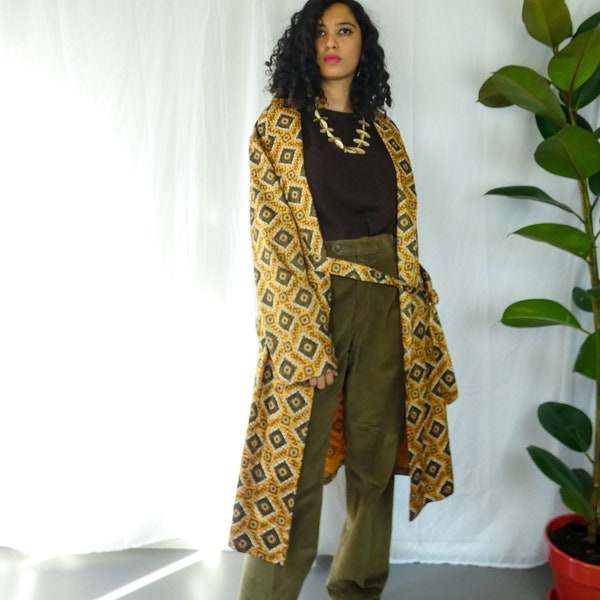 Vintage Kimono Satin Robe Long  Jacket || Veste en Satin Longue Asian Style