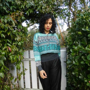 Vintage Teal Geometric Sweater Size M Pure Wool Sweater Vintage Sweater Cosy Women's Sweater // Winter Sweater image 8