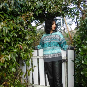 Vintage Teal Geometric Sweater Size M Pure Wool Sweater Vintage Sweater Cosy Women's Sweater // Winter Sweater image 5