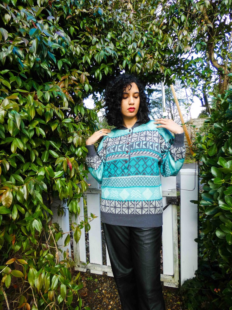 Vintage Teal Geometric Sweater Size M Pure Wool Sweater Vintage Sweater Cosy Women's Sweater // Winter Sweater image 3