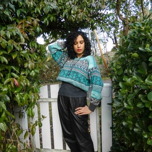 Vintage Teal Geometric Sweater Size M Pure Wool Sweater Vintage Sweater Cosy Women's Sweater // Winter Sweater image 2