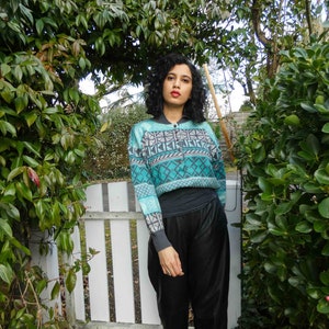 Vintage Teal Geometric Sweater Size M Pure Wool Sweater Vintage Sweater Cosy Women's Sweater // Winter Sweater image 9