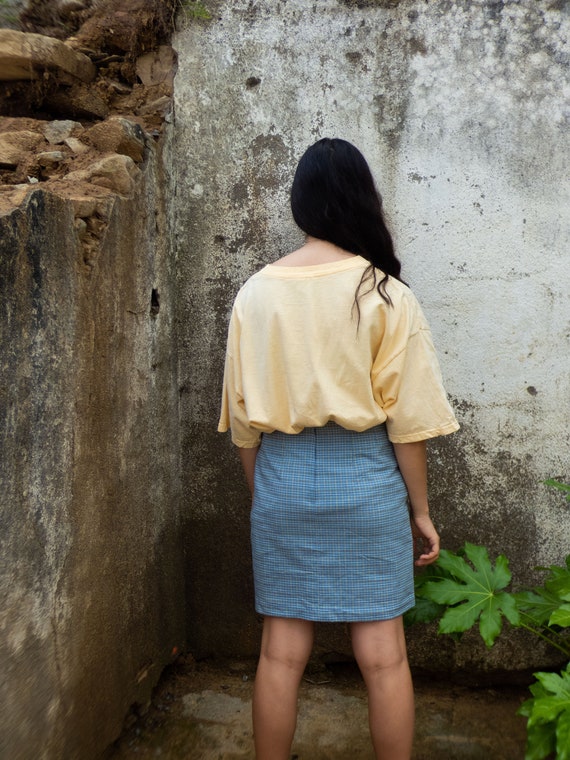 Blue skirt yellow shirt online