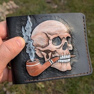 Cartera con calavera fumando, estilo mafioso, billetera de cuero genuino tallado en 3D, billetera con relieve, billetera plegable hecha a mano de estilo motero