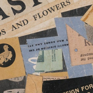 K&ouml;nnte beinhalten: Eine Collage aus alten Papierschnipseln mit Texten wie "Birds and Flowers", "Mouth Division of Chi", "Every Gen Cigarette" und "War Bonds and Sta".