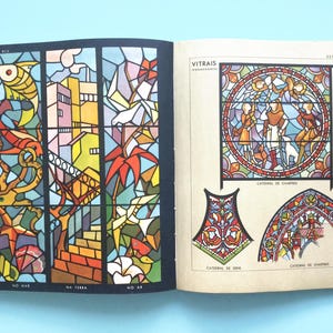 Vintage drawing book, 1960s learn to draw guide, school book, decorative arts. Artist gift.