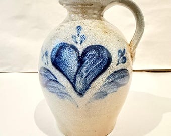 Rowe Pottery Works 1990 zoutglazuur steengoed kruik blauw hart gesigneerd Cambridge WI