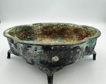 Vintage Chinese archaïsche stijl massief bronzen bekkenpan op voet Taotie kopergroen 9"