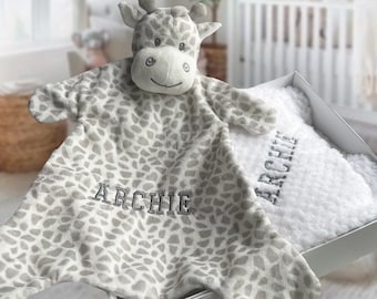 Ensemble cadeau couverture bébé personnalisée et doudou girafe, couverture bébé brodée, doudou gris, cadeau nouveau-né, cadeau pour nouveau-né