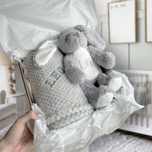 Personalisiertes Baby-Geschenk-Set mit Hase und Decke, Neugeborenen-Baby-Geschenk-Set, Geschenk für Baby, Babyparty-Geschenk-Set, personalisiertes Babygeschenk