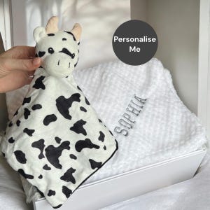 Personalisierte Schmusetuch Geschenkset, gestickte Babydecke, Kuh Bauernhoftröster, neues Babygeschenk, Geschenk für neugeborenes Baby, neues Baby