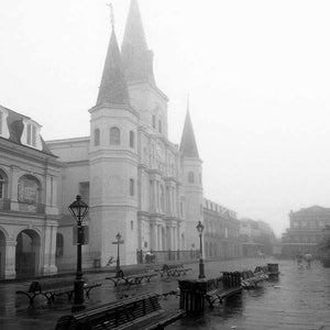St. Louis Cathredral, Jackson Square, El Barrio Francés, Nueva Orleans, Niebla