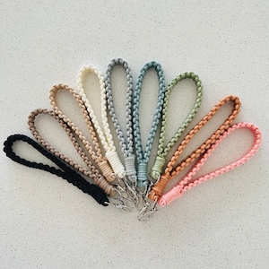 Llavero de pulsera de macramé, accesorios de macramé hechos a mano estilo bohemio, ideas de regalos hechos a mano, regalos para ella, llavero para mujer, llavero de pulsera