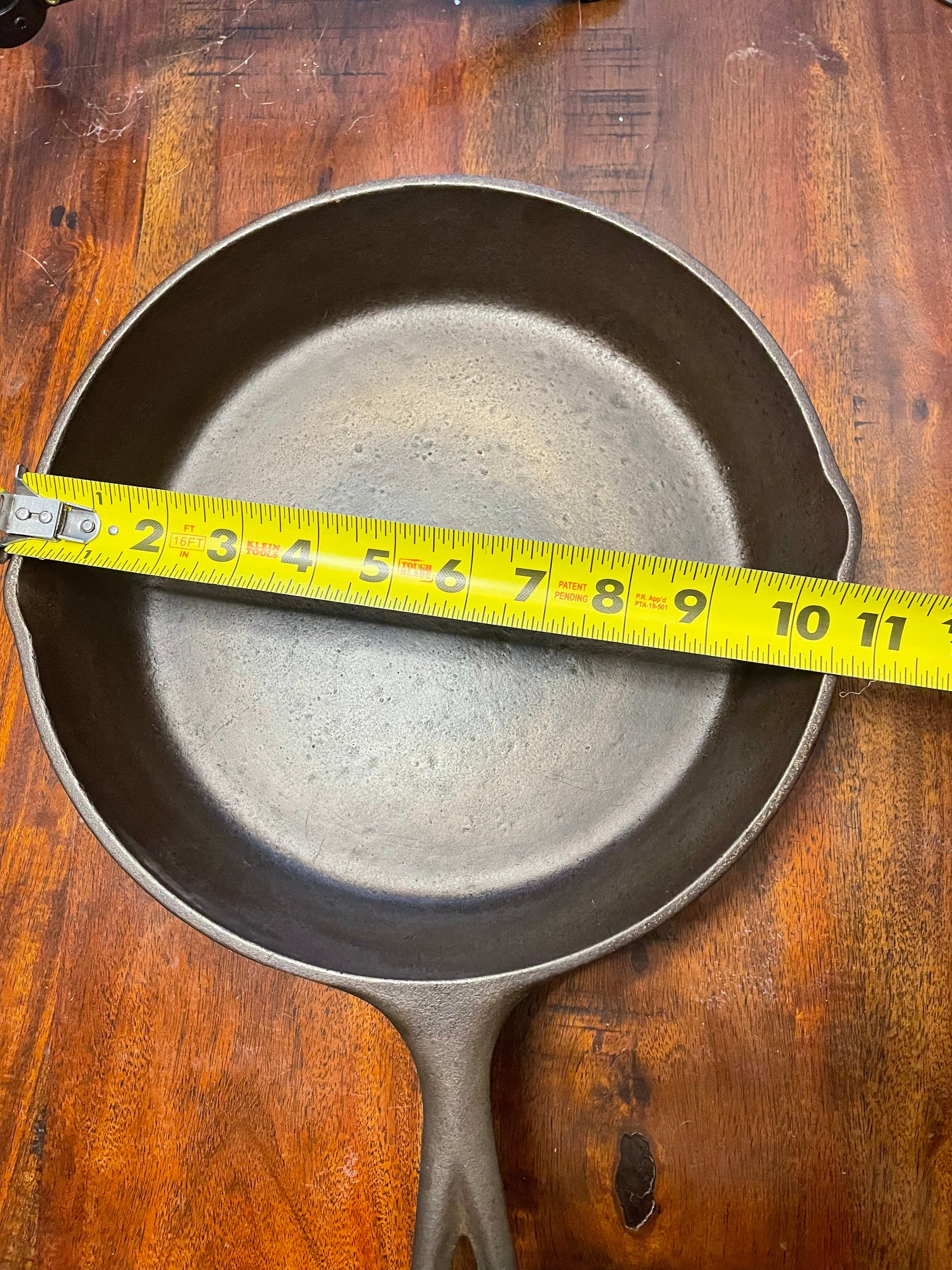 Cast Iron Cookware Lodge 12 USA 8SK Skillet (#37) – TheDepot