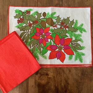 Set of 4 Poinsettia Linen Placemats and 4 Red Linen Napkins - Vintage Christmas Table Setting, Service for Four, Vintage Holidays