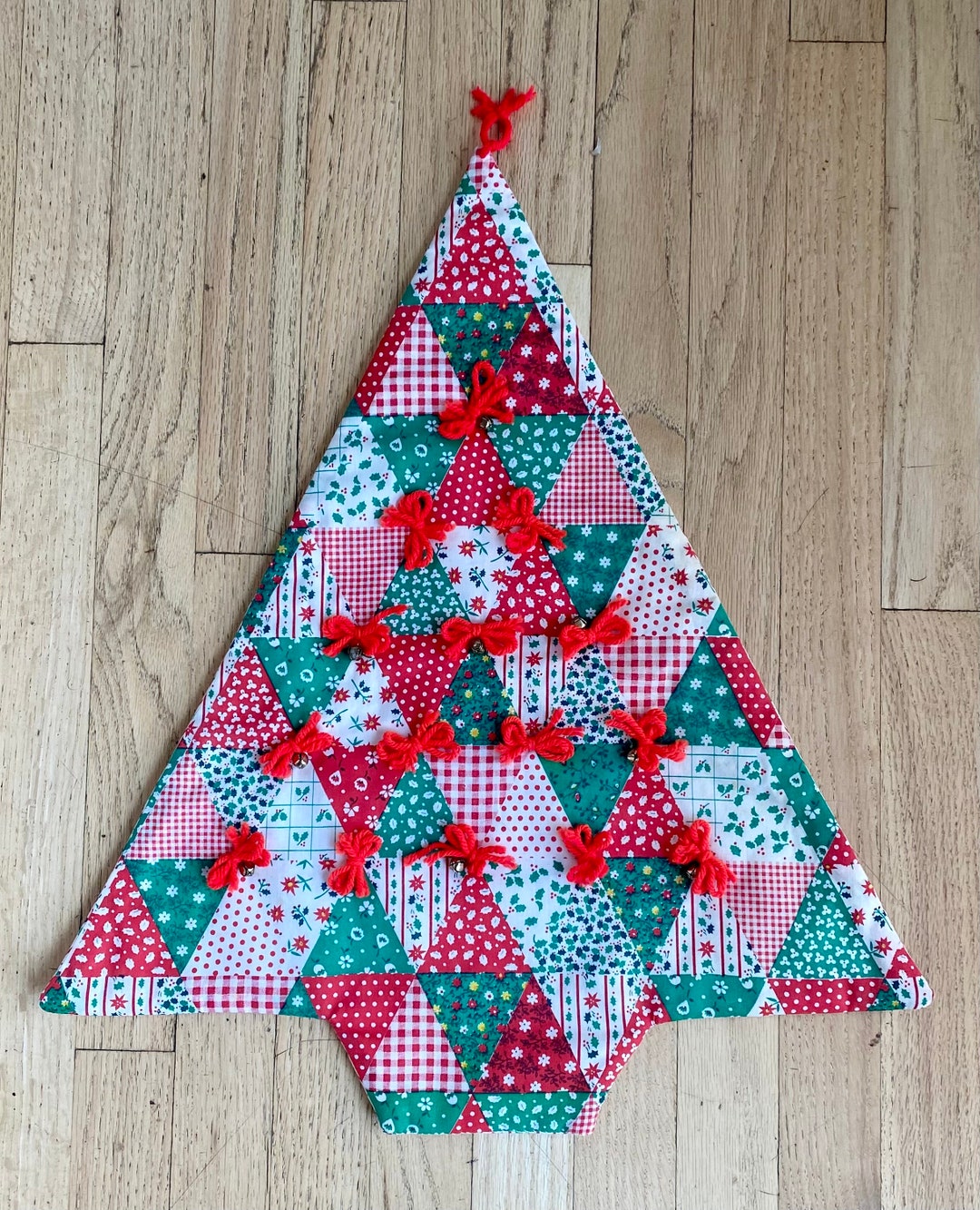 Vintage Quilted Fabric Christmas Tree Wall Hanging-christmas Wall Art ...