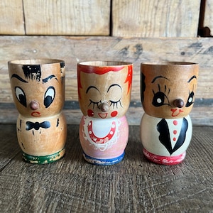 Set of 3 Hand-Painted Wooden Egg Cups - 2 Men and 1 Woman - Collectible Vintage Egg Cups, Vintage Farmhouse Kitchen