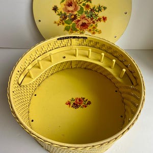 Vintage Yellow Floral Wicker Sewing Basket - Antique Wicker Basket - Lidded Baskets - Vintage Sewing Notions - Spring Floral Table Decor