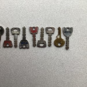 Vintage Keys - Old Master Lock Keys - Collectable Keys - Milwaukee Wi ...