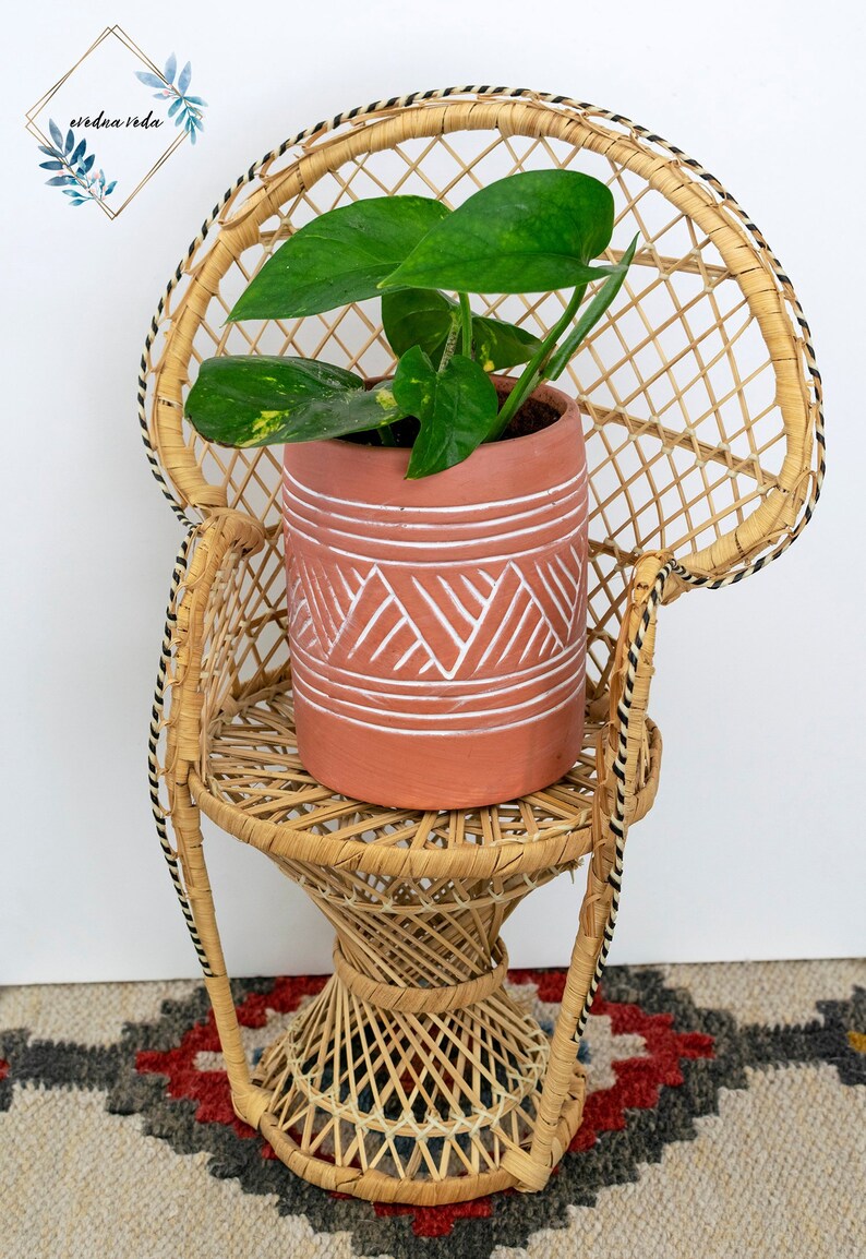 mini wicker chair