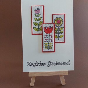 Schlichte handgefertigte Grußkarte/Glückwunschkarte zum Geburtstag mit Blumen-Motiv. Unikat