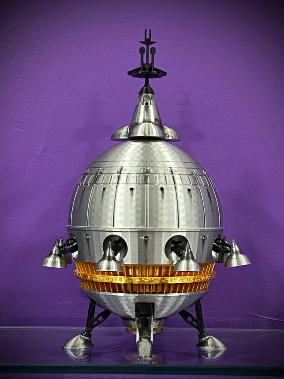 et spaceship toy