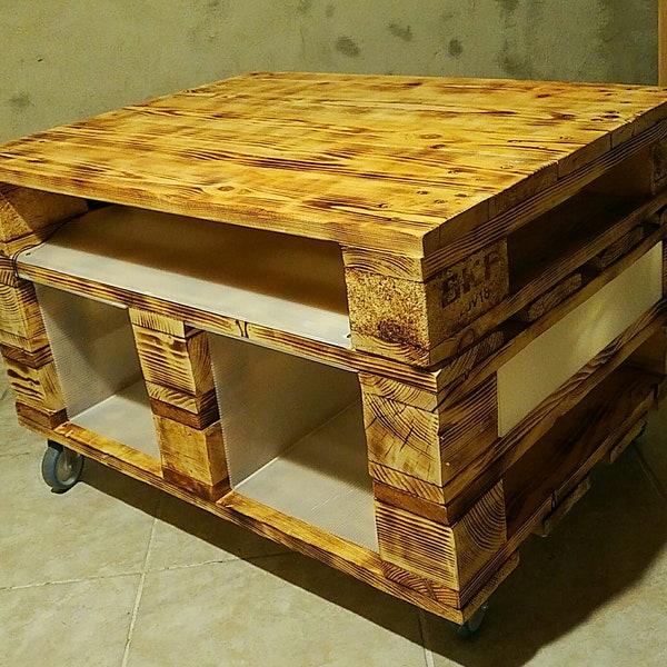 Table palette, table basse, bois véritable, fabrication artisanale, LED unique
