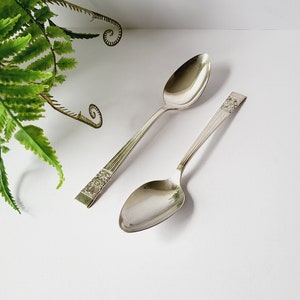 Community Plated Vintage Paar Servierlöffel - Krönungsmuster 1936