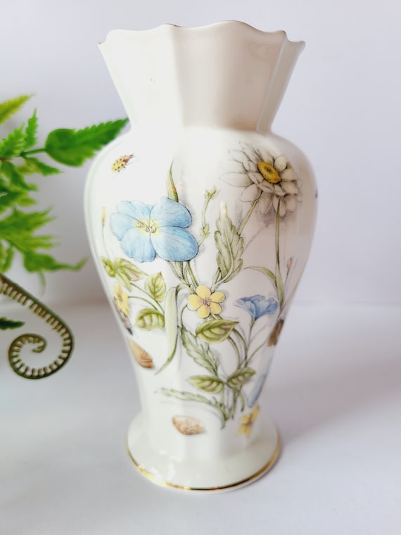 Vintage Aynsley Flower Vase - 'natures Delight' Design - Bone