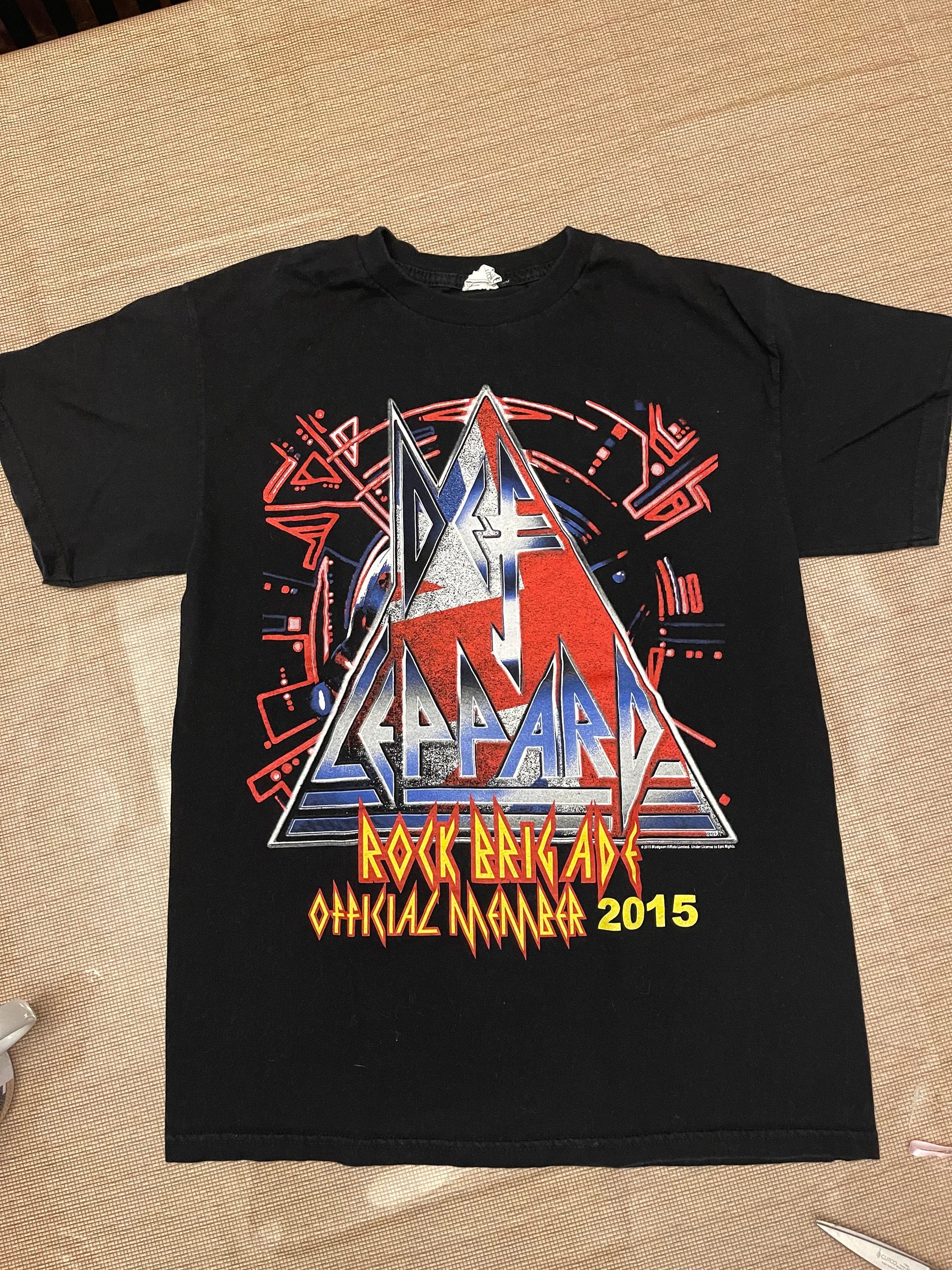 Discover Def leppard tour T-shirt